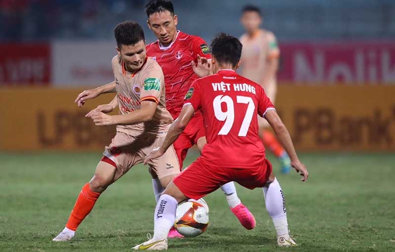 Cầu thủ Quang Hải đang chơi cho Công an Hà Nội